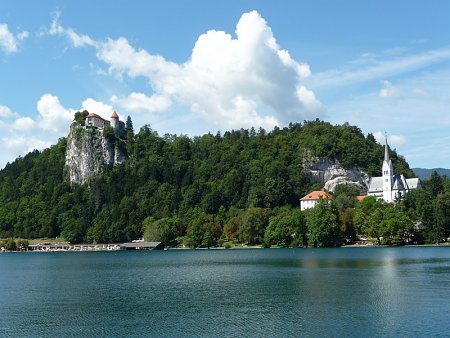 Kattints a képre a nagyításhoz

Cím:  Szlovénia - Bledi-tó.jpg
Megnézték: 8870
Méret:  203,1 KB
Azonosító:  18