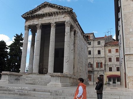 Kattints a k�pre a nagy�t�shoz

C�m:  tn_1HPIM1558.JPG
Megn�zt�k: 775
M�ret:  252,8 KB
Azonos�t�:  340