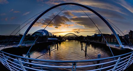 Kattints a képre a nagyításhoz

Cím:  Milleniumi-híd - Newcastle - Gateshead.jpg
Megnézték: 1667
Méret:  74,7 KB
Azonosító:  513