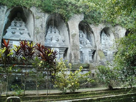 indonezia-gunung-kawi-templom-16-.jpg.JPG
Megnztk: 575
Mret:  149,9 KB
Azonost:  1124