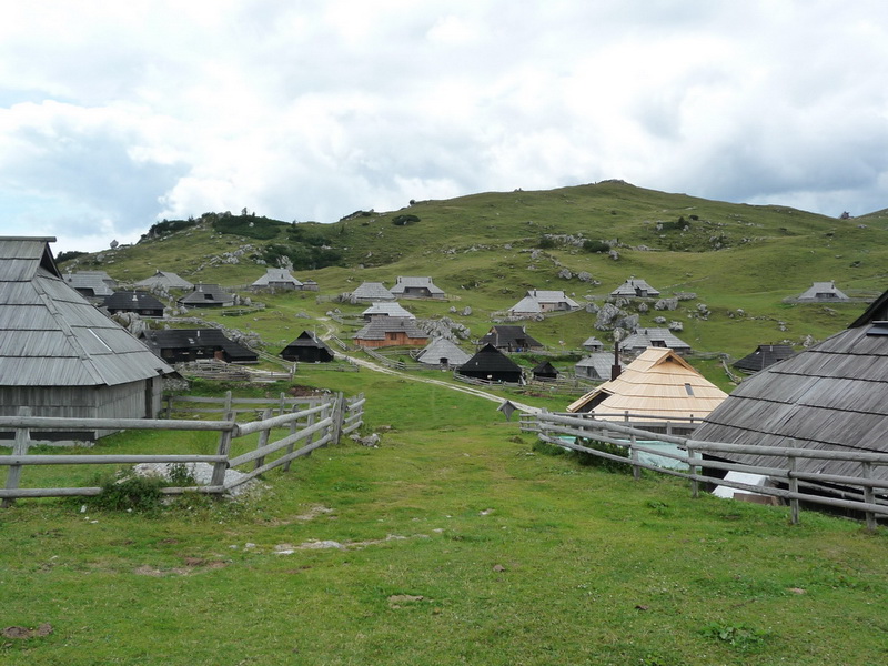 Egy komplett falu - Velika Planina